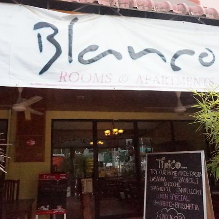 Blanco Room And Apartment Ao Nang Exterior photo
